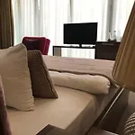 Royal Gold - Ruza