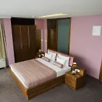Royal Gold - Ruza 3*