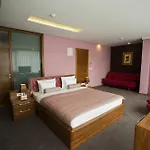 Royal Gold - Ruza 3*