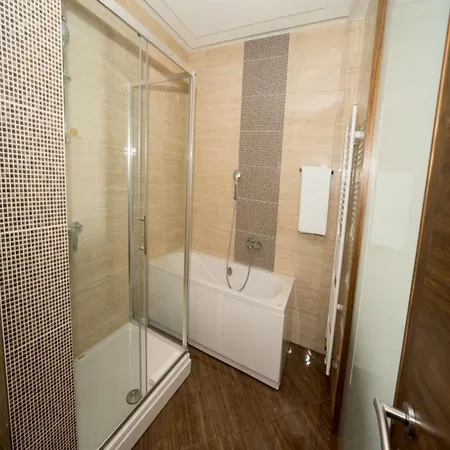 Royal Gold - Ruza 3*